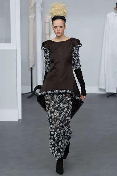 Look 49